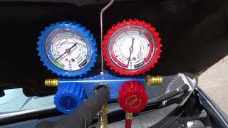 Beginner Auto car A/C air conditioning Connecting using manifold gauges