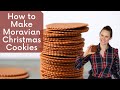 HOW TO MAKE MORAVIAN CHRISTMAS COOKIES: A delightful Moravian Christmas cookie recipe!