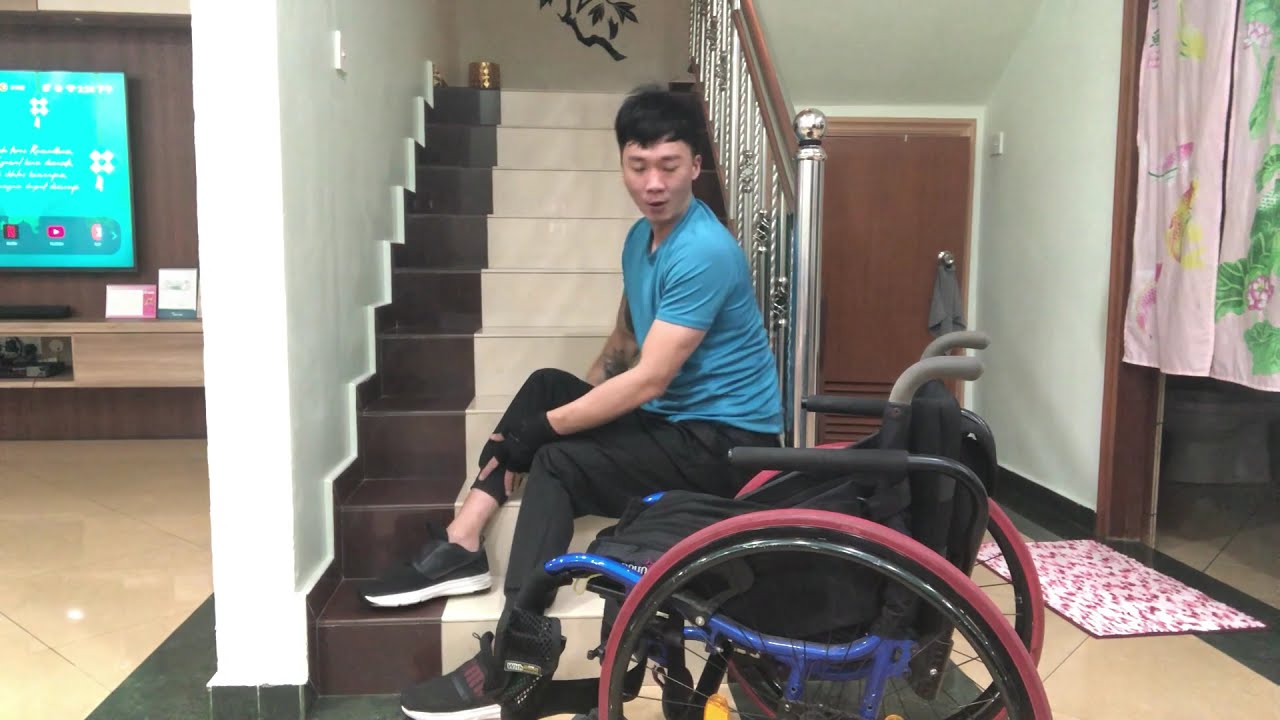 輪椅挑戰上下樓梯  Staircase challenge to wheelchair user