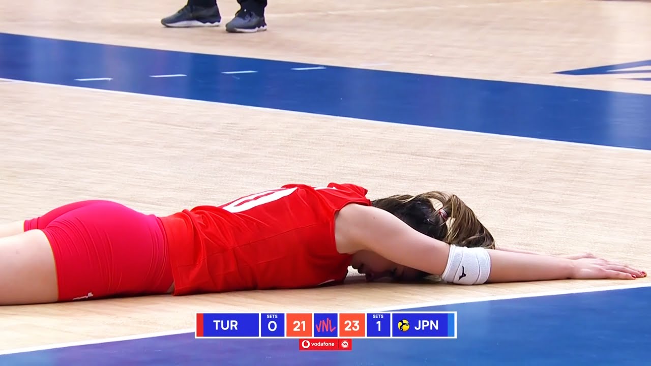 This is One of the Most DRAMATIC Matches in Women's Volleyball History !!!