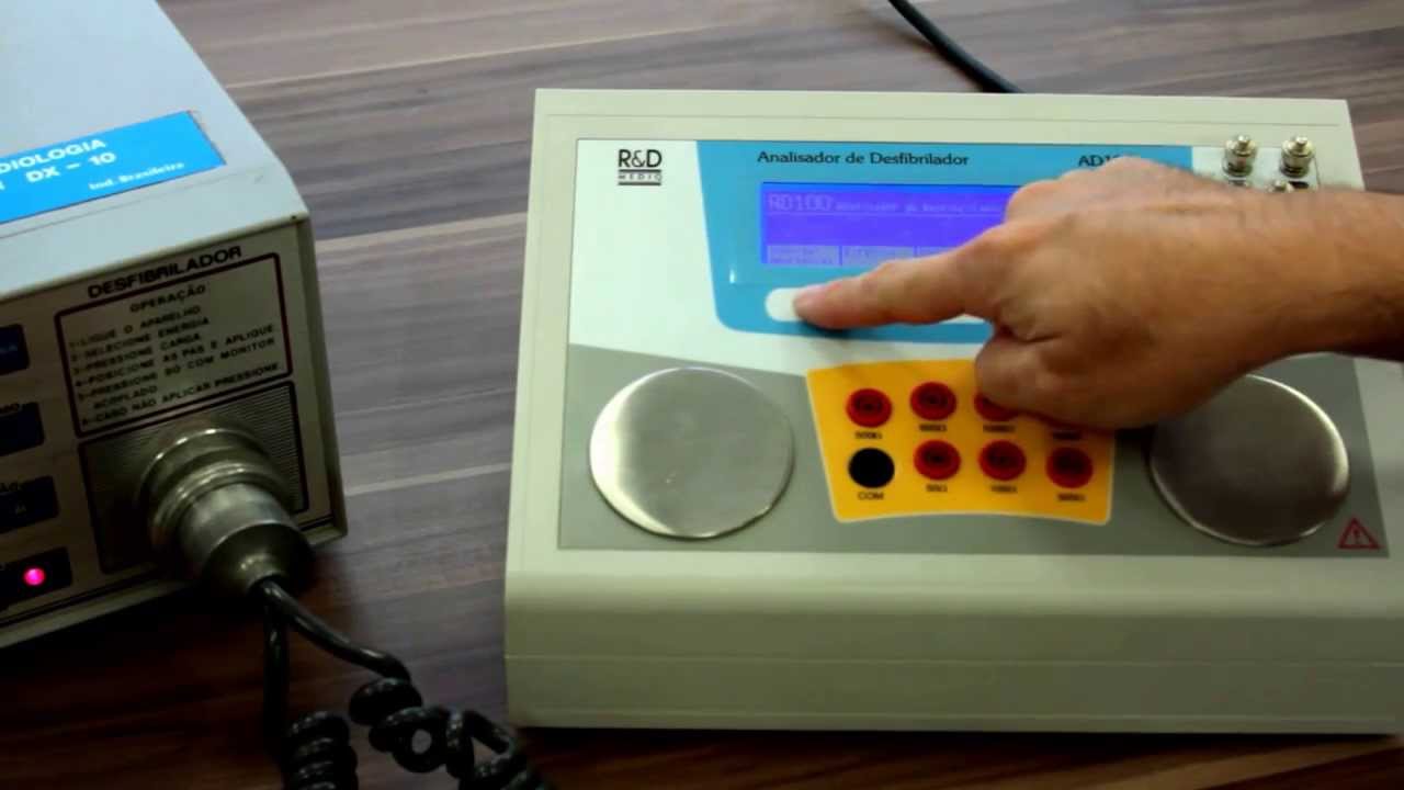 ANALISADOR DE DESFIBRILADOR AD100