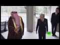 لحظة لقاء الملك السعودي مع الإمبراطور الياباني