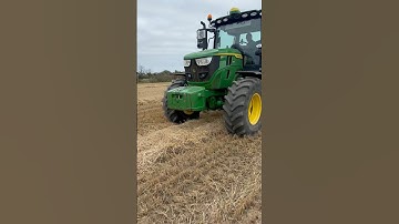 John Deere 6R130 Krone Big Pack baling straw #farmmachinery #johndeere #krone #bale #baler