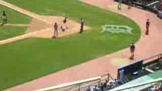 Jim Leyland disagrees with umpire