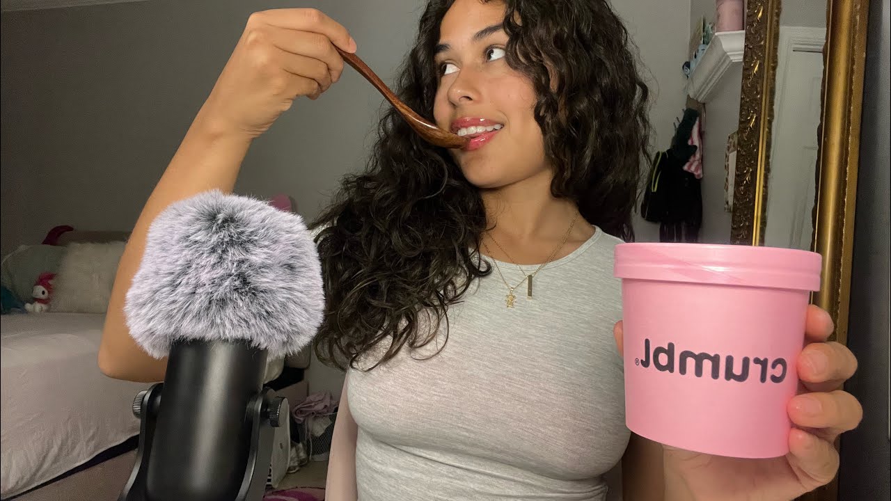 asmr : Crumbl’s banana pudding