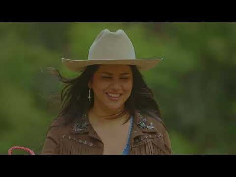 Lluqi - Por ella con mi botella (vídeo oficial 2026)