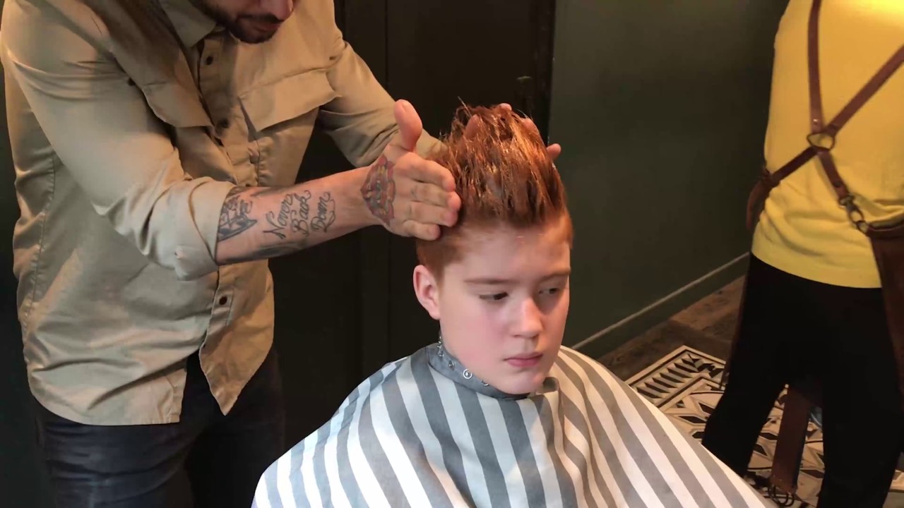 COIFFEUR BARBIER  LES GARÇONS BARBIER  YouTube