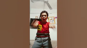 برجع للماضي اللي نسيته وبكون تاني عقبيه مش باقي لي حاجه على الدنيا خالص 
