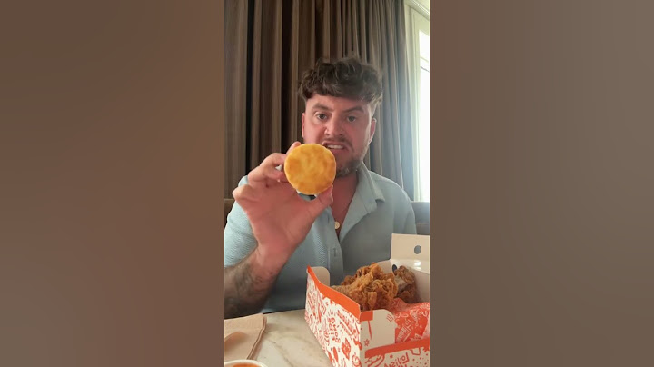 TRYING POPEYES IN AMERICA #shorts