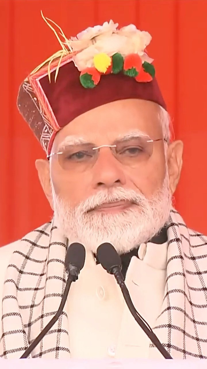 PM Modi expresses condolences to the departed souls in the Chamoli tragedy | #shorts