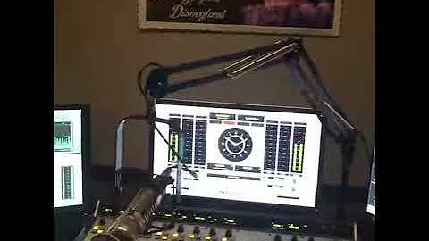 UNIVISION RADIO 106.3 CON CLAUDIA SAUCEDO - FUTURE...