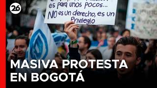CRISIS IN BOGOTA Students from the Pedagogical University demand a differential fare in respo