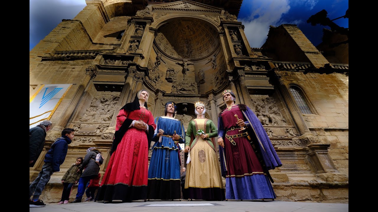 Gigantes de Viana celebran el 800 aniversario de la fundación de la villa (Navarra)