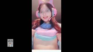 Video Virall Cewe Cantik Buka Baju