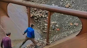 Barge unloading 3300 tons of large cobblestone part 1 - Satisfying video