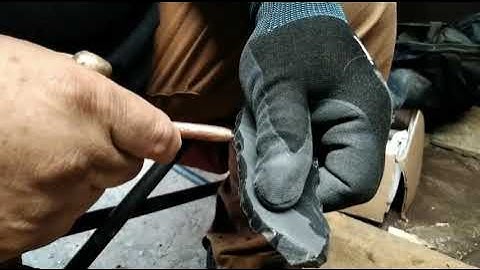 Knapping Wildhorse Obsidian slab using pressure flaking with a indirect percussion assisted flaking