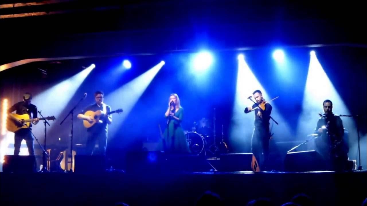 "2000 Miles" - Cara Dillon @ The Great British Folk Festival, Skegness 2/12/2016. "2000 Miles" - Cara Dillon @ The Great British Folk Festival, Skegness 2/12/2016.