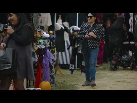Thriller Flash Mob with LVCRFT's Skeleton Sam at Spooky Swap Meet 💀