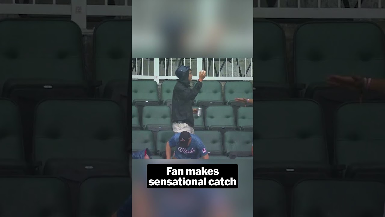 This fan makes a SWEET one handed catch 😱