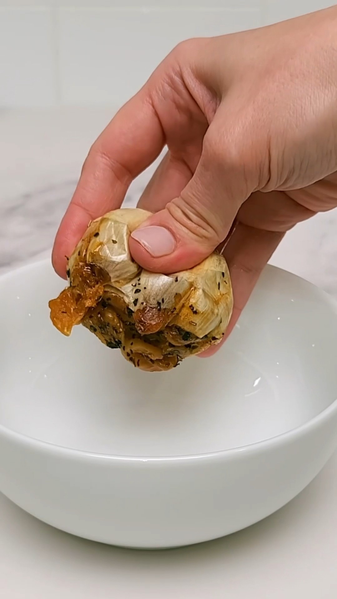 Italienisches Knoblauchbrot mit Tomaten-Käse-Sauce | Kochvideo Shorts ...