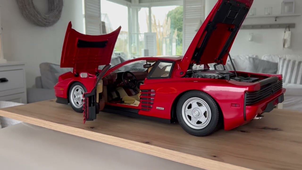 Ferrari Testarossa 1:8 Pocher 