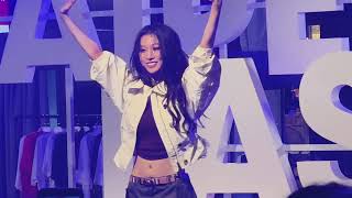 郁欣 Ivy 現場 Want Me Back ，你現在一樣快樂嗎    ，  Ride It Out ， 三首熱門歌曲，郁欣 Ivy｜2026臺北時裝週「潮流新聲」信義香堤廣場演出｜2026/9/19