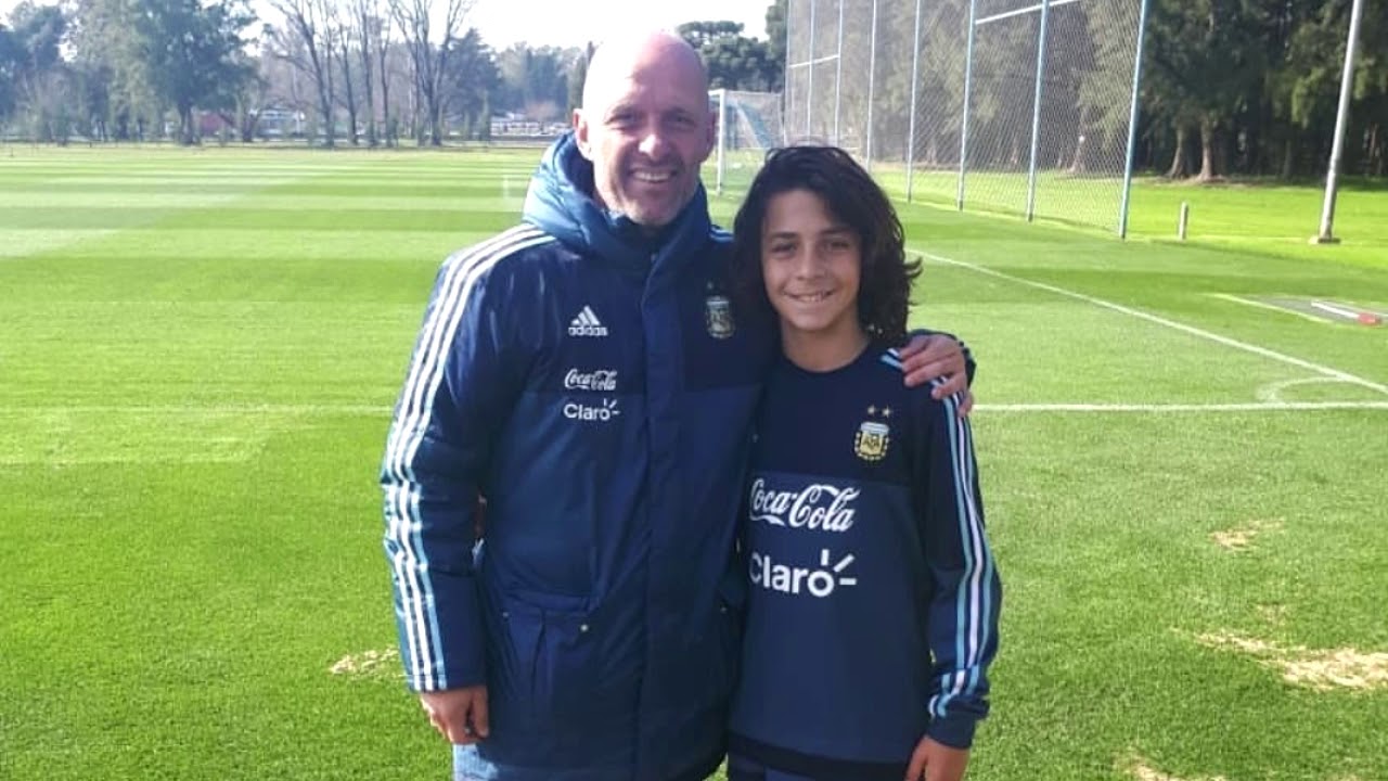 ‪#UECornellàTV 🎥 | “El fútbol internacional se abre paso entre nuestros futbolistas”.‬