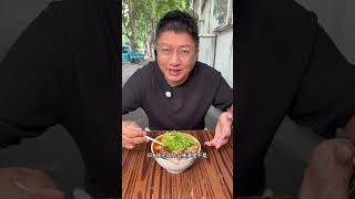 安徽淮南6元一碗的牛肉汤，来吃的都是老客人，这还能赚钱？ #淮南牛肉汤 #淮南美食 #接地气的地方小吃 #牛肉汤好喝不贵