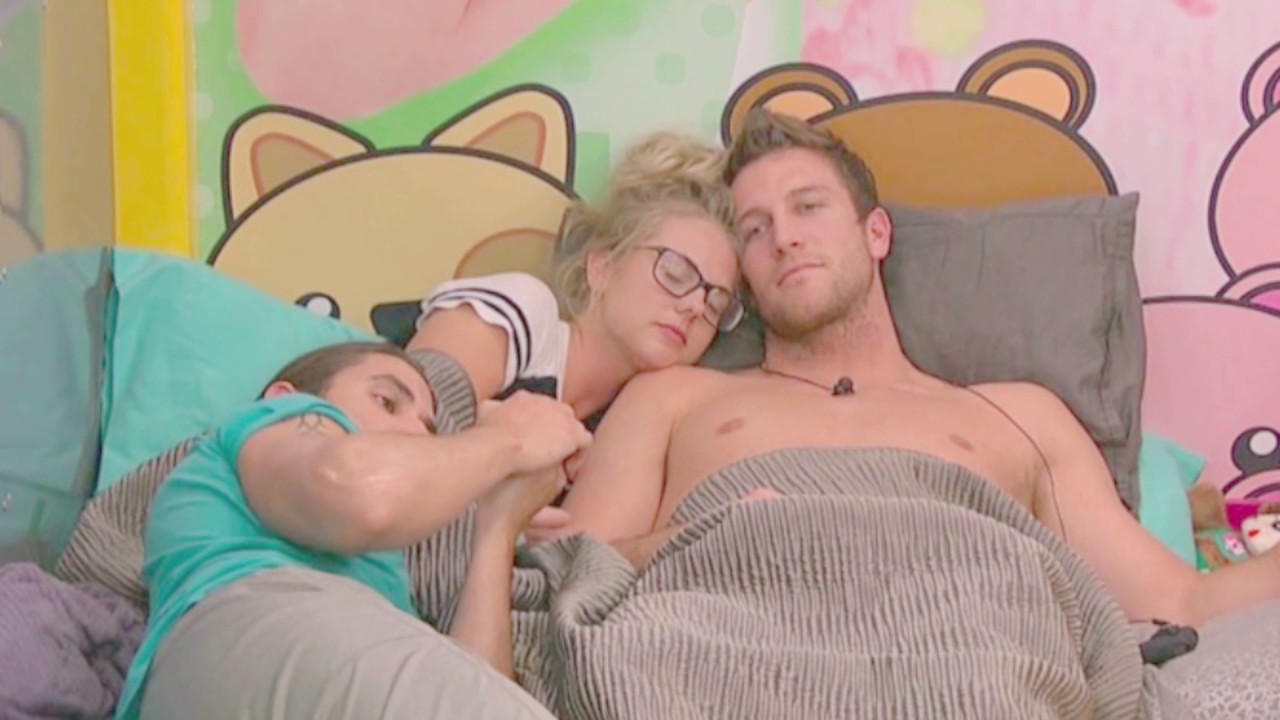 Nicorey//Come A Little Closer