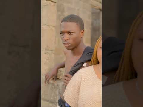 Jamaa Kajichanganya Kwa Wahuni Wakiwa Wanakula Vitu Vyao 