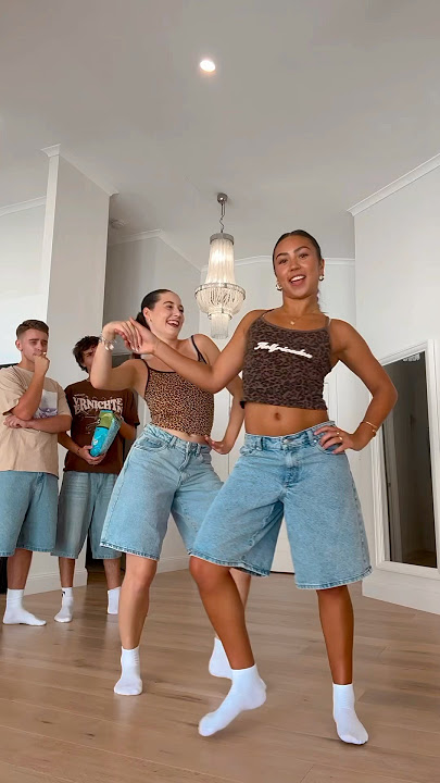 WHO IS READY FOR THE @JasminandMia CHANNEL? 😍 #usa