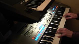 Video thumbnail of "Super trouper (Yamaha Tyros 5)"