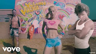 Luis Miguel feat. Die Antwoord - Baby's on fire, ahora te puedes marchar (Official Video)