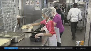 Volunteers With God's Love We Deliver Prepare Holiday Meals For New Yorkers Too Sick To Cook For The