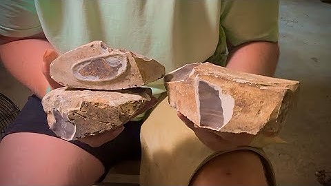 Breaking Open Texas FLINT! (Basic Flint-knapping)