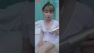 Bigo Live E Gái Xinh Đẹp Hát Nhạc Trịnh Cực Hay