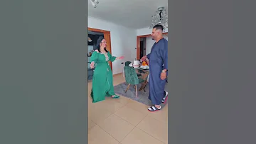 العيد مبروك قاع الام مسلم داخل الوطن وخارج تموت عليك شارلوماتي ويعطيه 