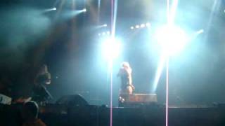 Peaches - You Love It at Alive 2010 - a bit of the song