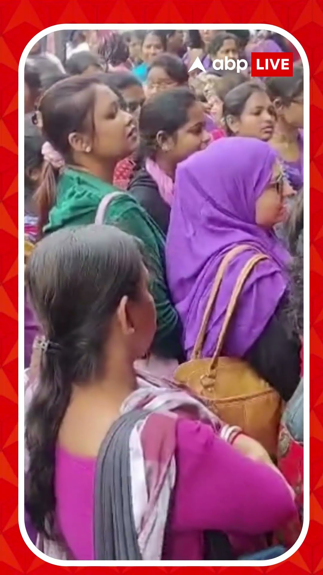 কলকাতা পুরসভার সামনে বিক্ষোভ ICDS কর্মীদের, কেন?