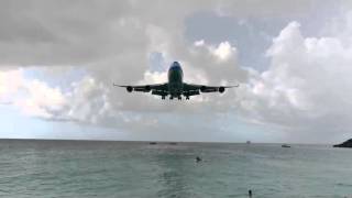 Klm ( Boeing 747 Landing In St Maarten )