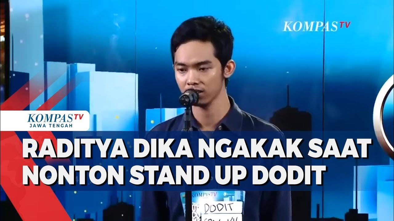 Raditya Dika Ngakak saat Nonton Stand Up Dodit - YouTube