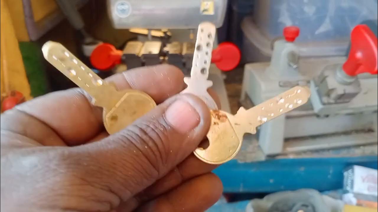 Godrej ultra duplicate key making Pradip key store 9748518656 🗝️🔑🗝️🔑