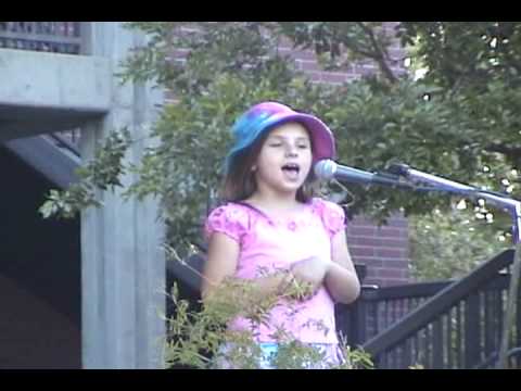 Por Un Amor, 8 yr. old Maya Burns amazing acapella!