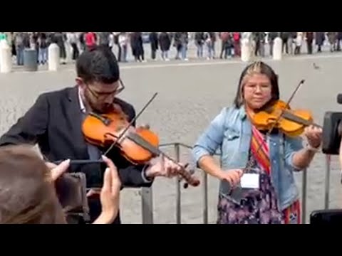 WATCH: Metis fiddlers play in Vatican City | CTV News in Rome #shorts