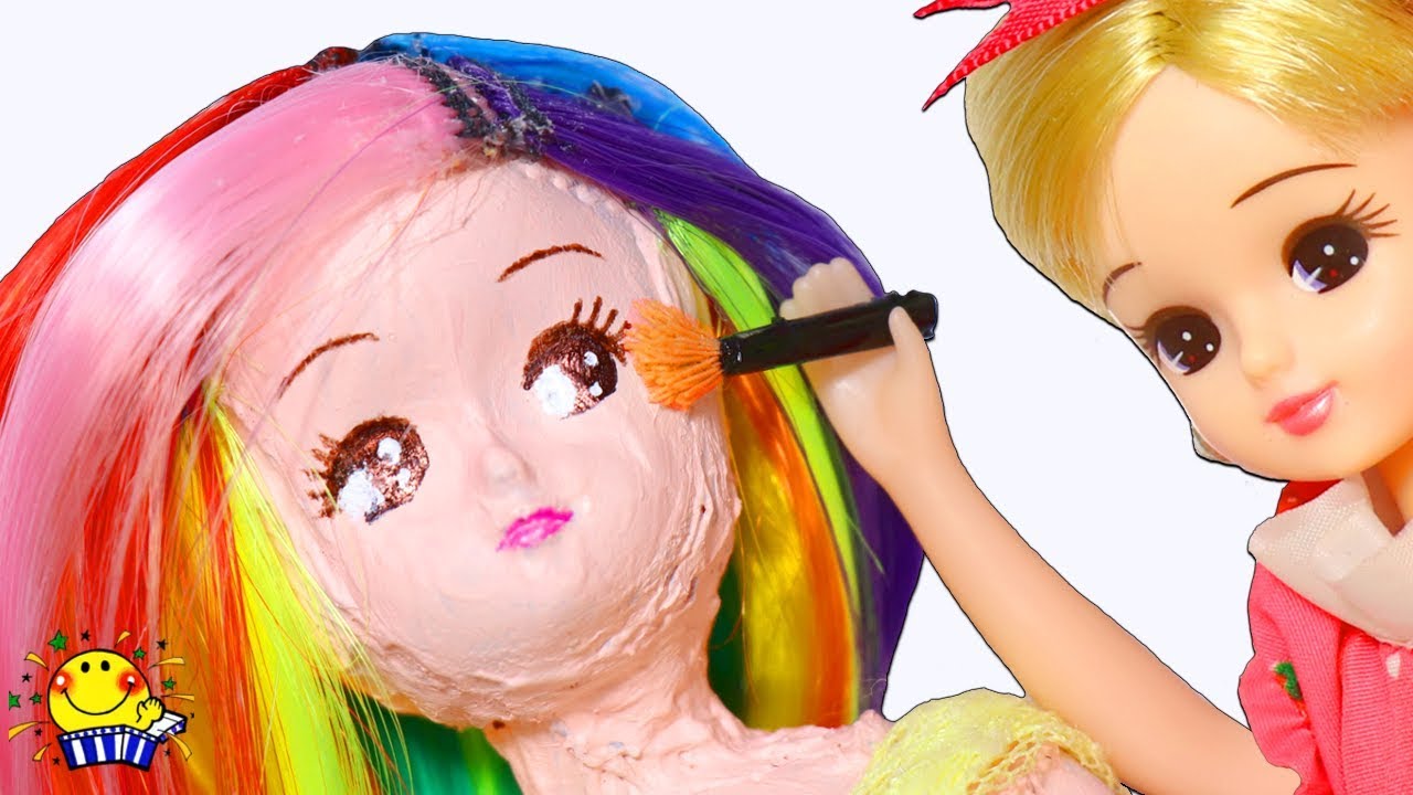 リカちゃんが自分の人形を作る 手作りdiy 色ぬりとヘアカットでリアルに変身 カラフルな髪の毛を可愛い髪型に切る Miniature Doll Craft おもちゃ たまごmammy Youtube