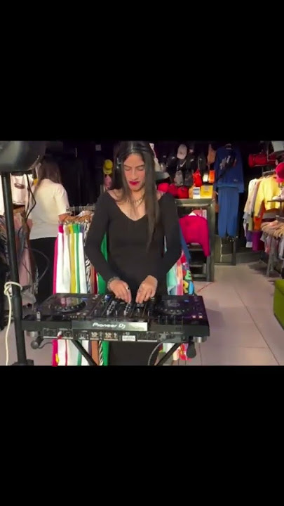 DJ VERA