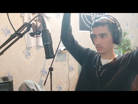 اهنگ سلام من به تو هایده البته جسارت نباشه صدایی ک هایده داشت منو صدتا مث من نمیتونیم مث اون بخونیم