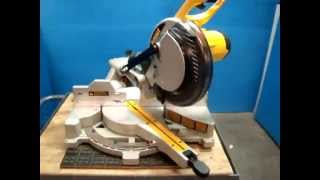 luft usikre Sygeplejeskole DeWalt DW712 12" Compound Miter Saw Test - YouTube