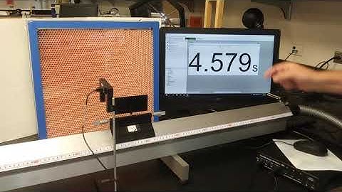 Air track glider velocity using photogates demo