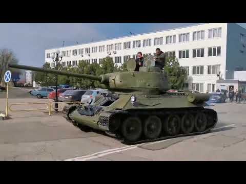 Презентація танку Т-34-85